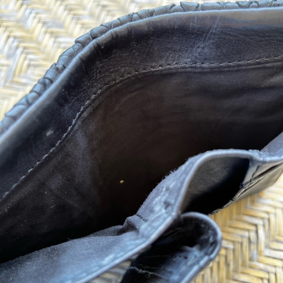 Vilenca Holland Black Leather Woven Wallet - Picture 4 of 5